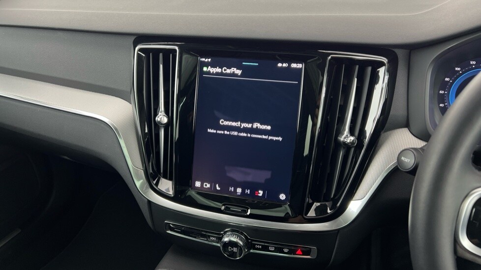 Used Volvo V60 2025 for sale - 77261631: Photo 45