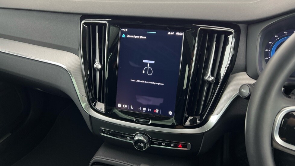 Used Volvo V60 2025 for sale - 77261631: Photo 46