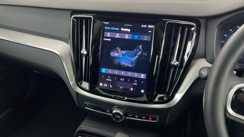 Used Volvo V60 2025 for sale - 77261631: Photo 48