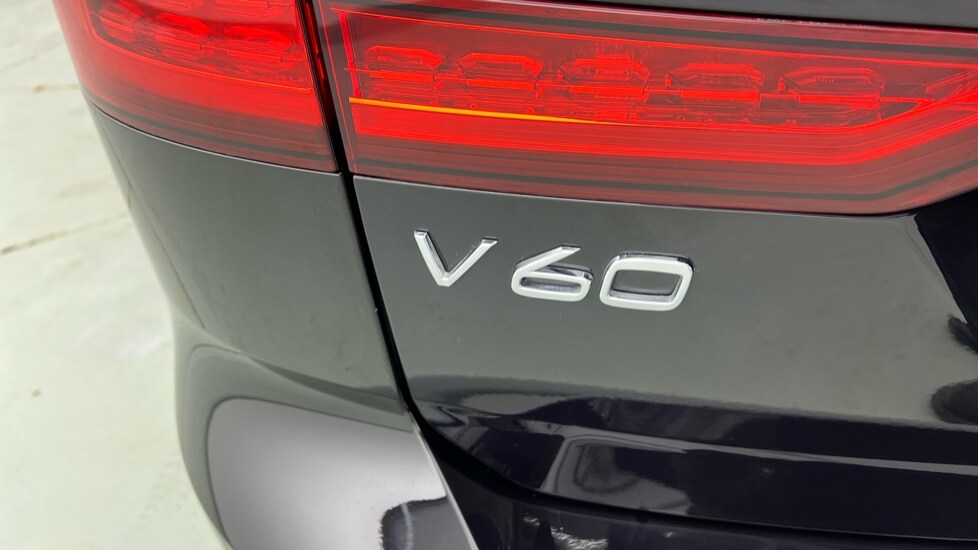 Used Volvo V60 2025 for sale - 77261631: Photo 55