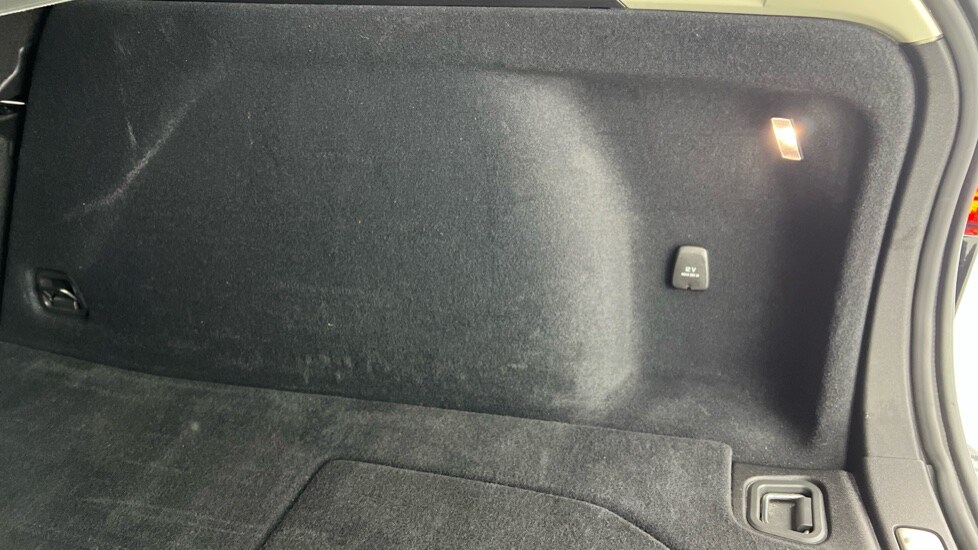 Used Volvo V60 2025 for sale - 77261631: Photo 58