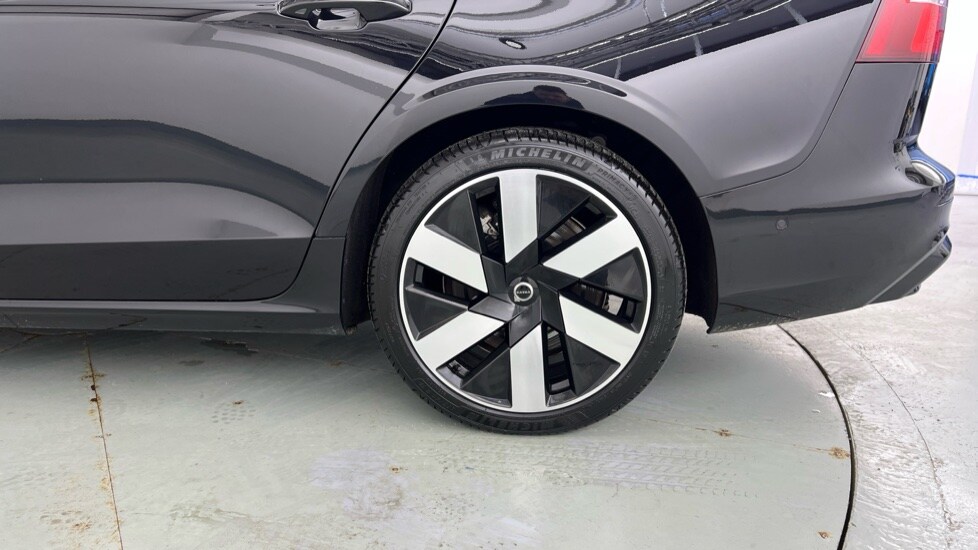 Used Volvo V60 2025 for sale - 77261631: Photo 65