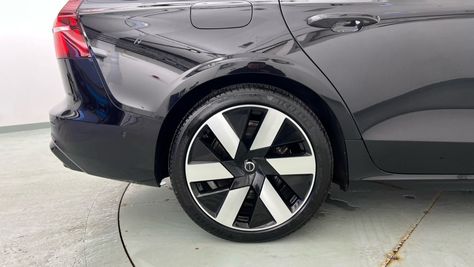 Used Volvo V60 2025 for sale - 77261631: Photo 9