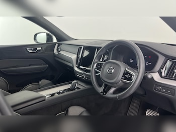 Used Volvo XC60 2021 for sale - 75591036: Photo