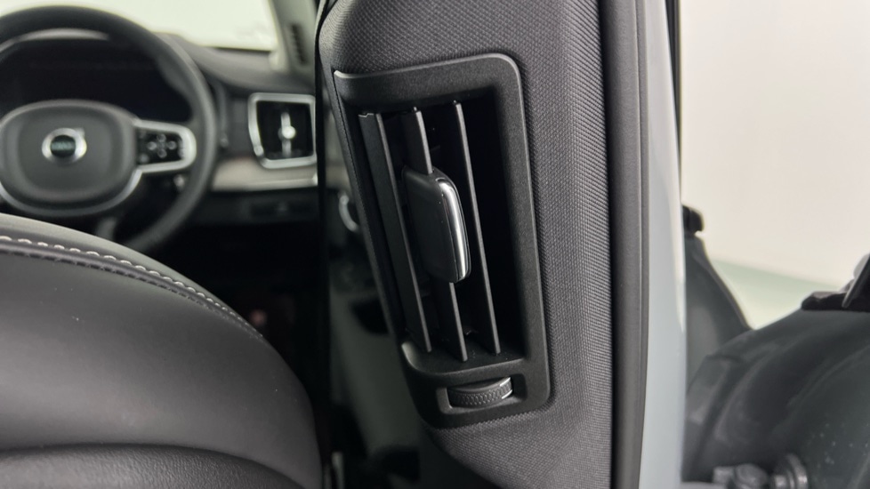 Used Volvo XC90 2025 for sale - 77050964: Photo 39