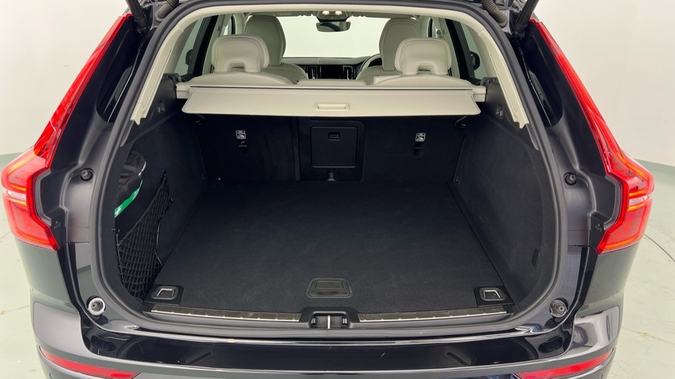 Used Volvo XC60 2025 for sale - 77042856: Photo 13