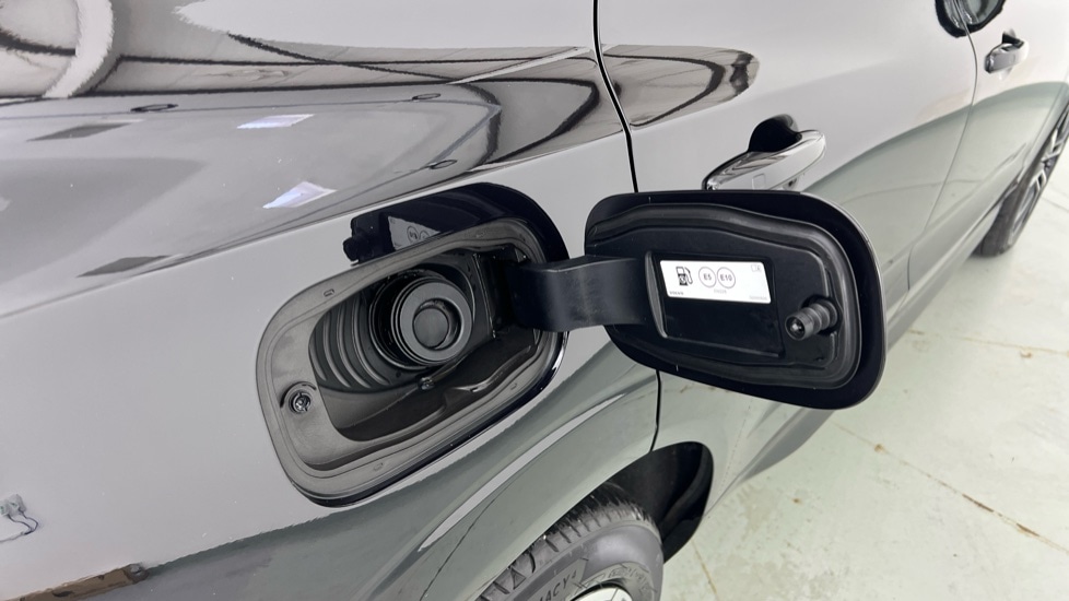 Used Volvo XC60 2025 for sale - 77042856: Photo 16