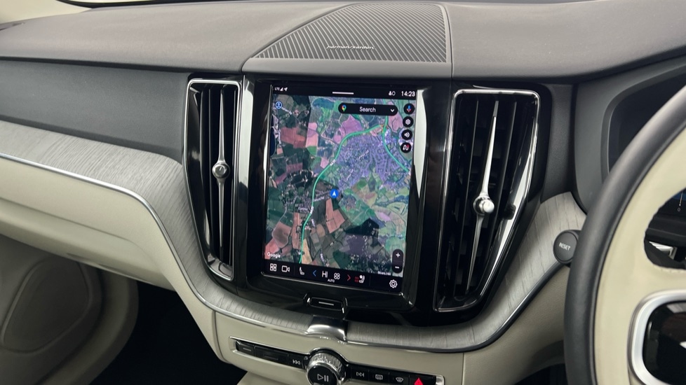 Used Volvo XC60 2025 for sale - 77042856: Photo 18