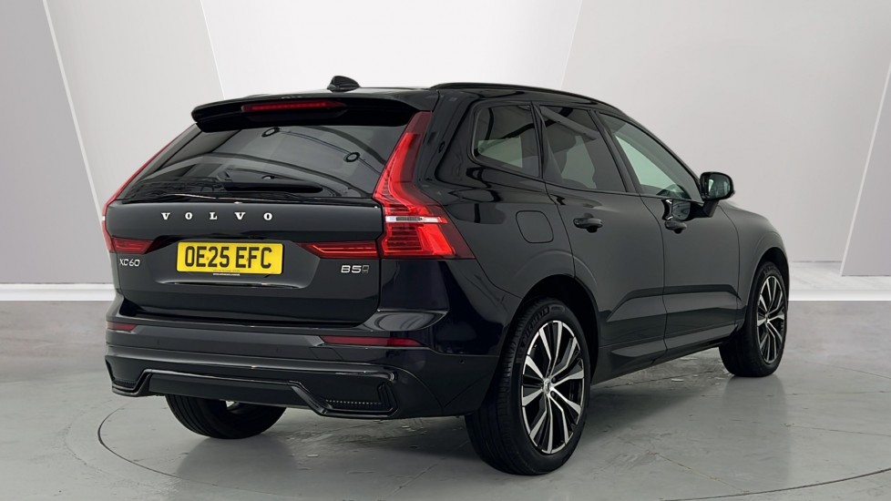 Used Volvo XC60 2025 for sale - 77042856: Photo 2