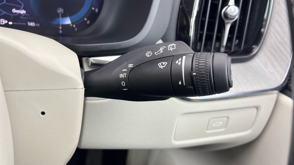 Used Volvo XC60 2025 for sale - 77042856: Photo 23