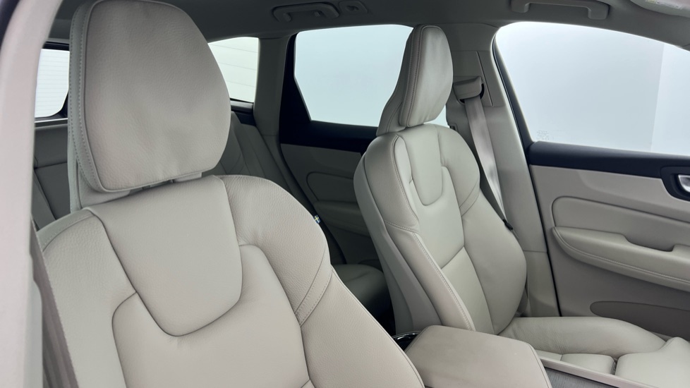 Used Volvo XC60 2025 for sale - 77042856: Photo 31