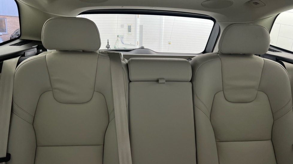 Used Volvo XC60 2025 for sale - 77042856: Photo 36