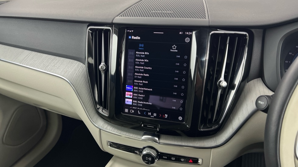 Used Volvo XC60 2025 for sale - 77042856: Photo 42