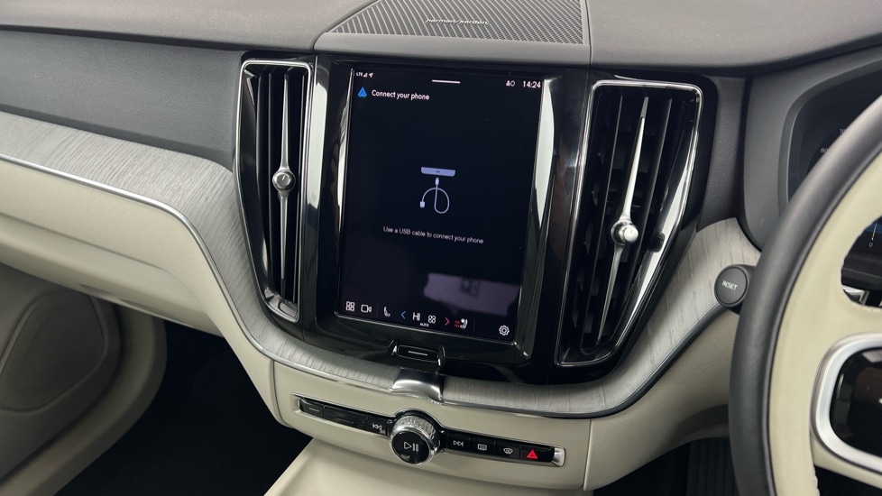 Used Volvo XC60 2025 for sale - 77042856: Photo 45