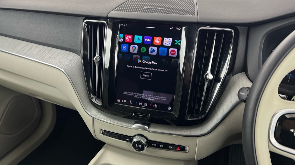 Used Volvo XC60 2025 for sale - 77042856: Photo 46