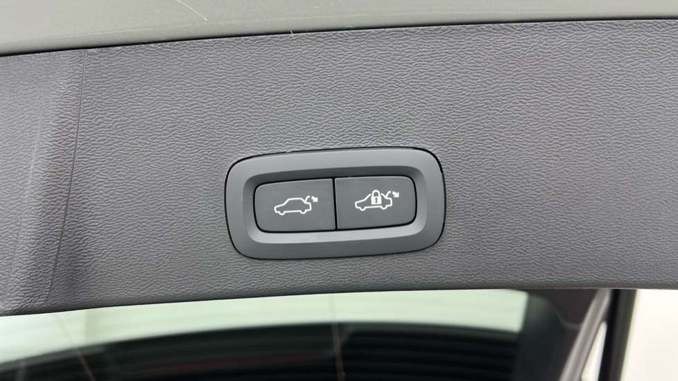 Used Volvo XC40 2024 for sale - 76586887: Photo 35