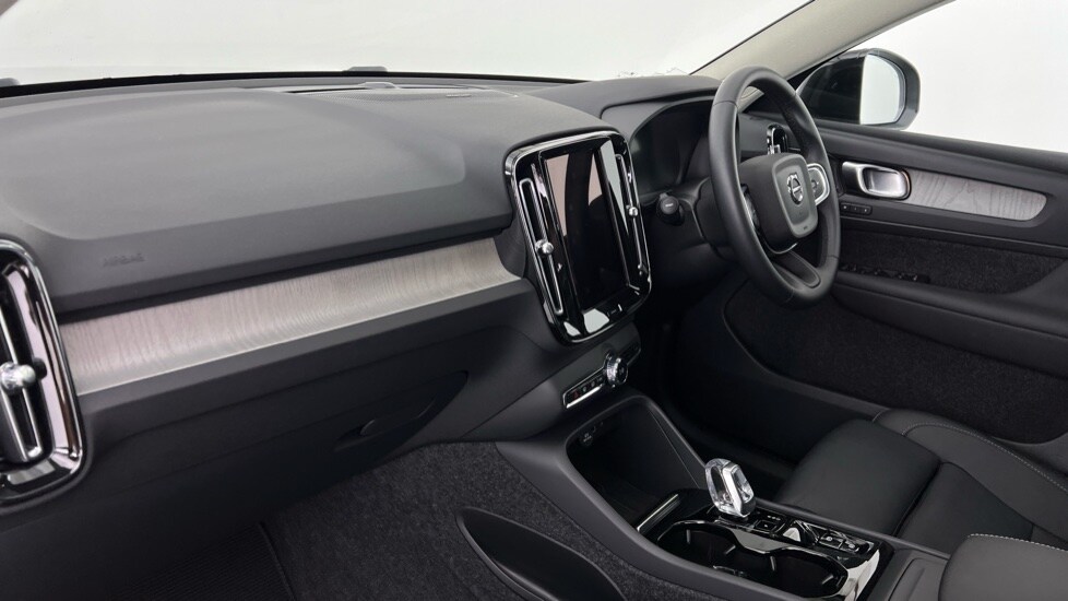 Used Volvo XC40 2024 for sale - 76586887: Photo 60