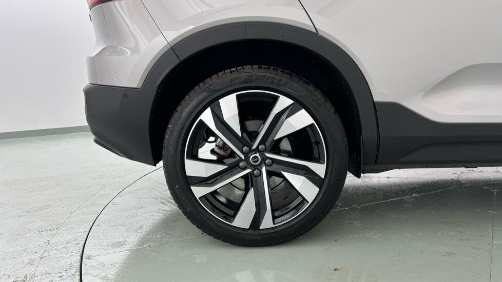 Used Volvo XC40 2024 for sale - 76586887: Photo 9