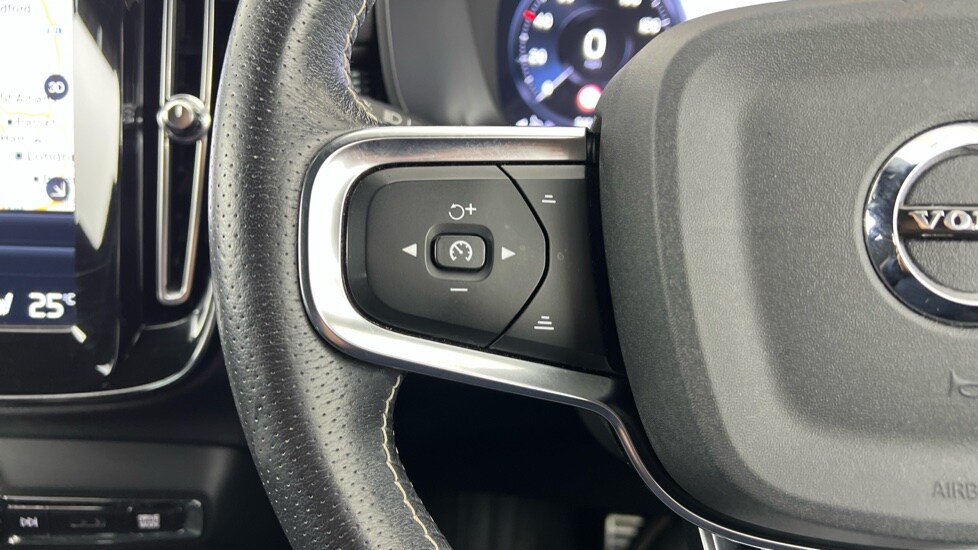 Used Volvo XC40 2021 for sale - 78128947: Photo 21