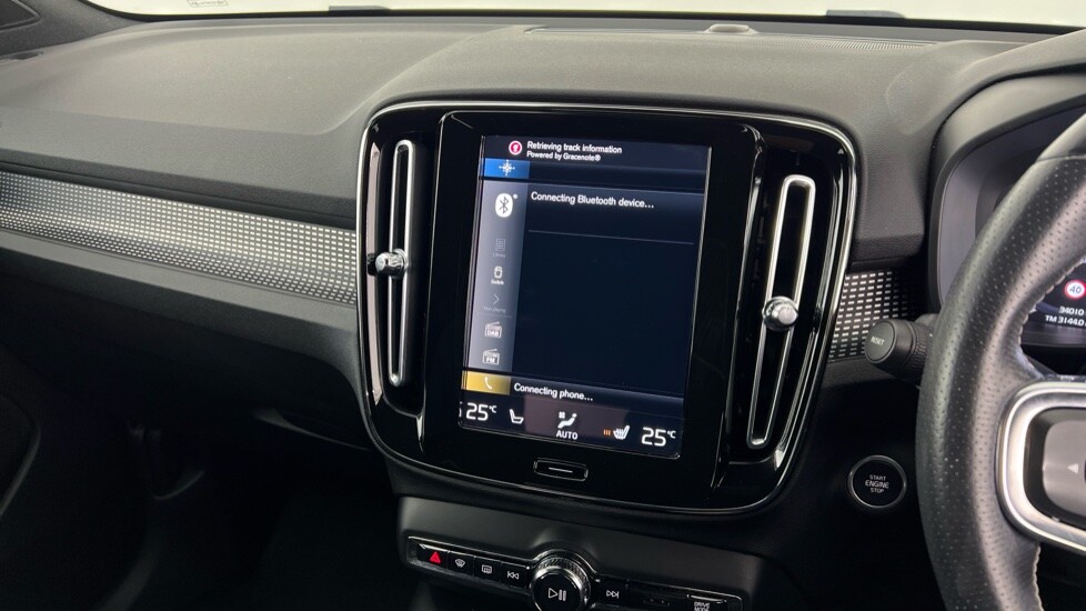 Used Volvo XC40 2021 for sale - 78128947: Photo 38