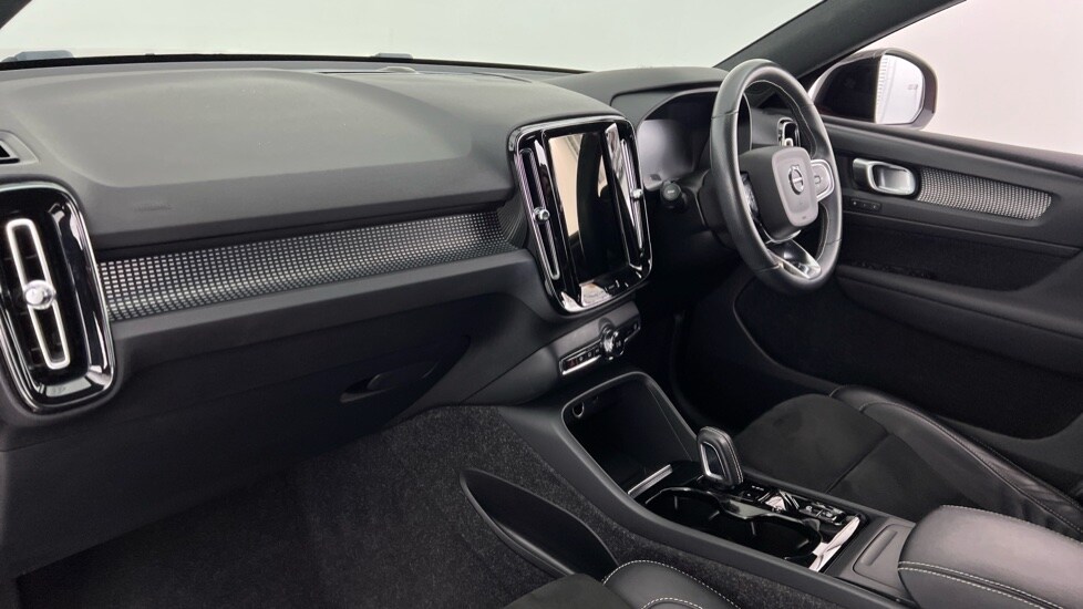 Used Volvo XC40 2021 for sale - 78128947: Photo 51