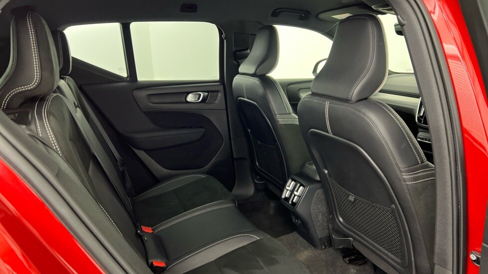 Used Volvo XC40 2021 for sale - 78128947: Photo 6