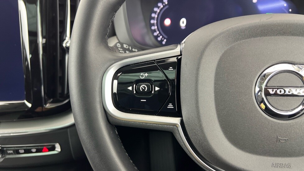 Used Volvo XC60 2025 for sale - 77678848: Photo 21