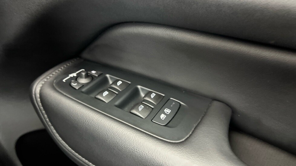 Used Volvo XC60 2025 for sale - 77678848: Photo 24