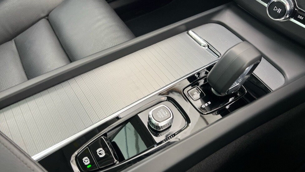 Used Volvo XC60 2025 for sale - 77678848: Photo 25