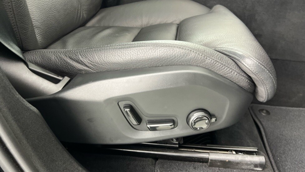 Used Volvo XC60 2025 for sale - 77678848: Photo 30