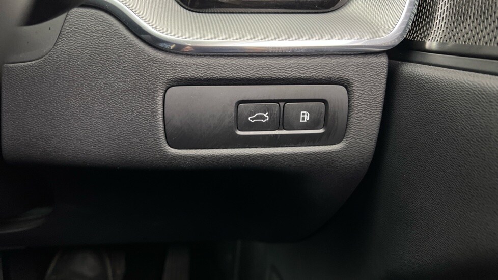 Used Volvo XC60 2025 for sale - 77678848: Photo 56