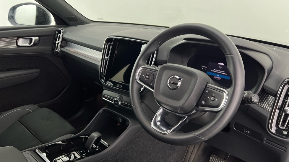 Used Volvo XC40 2024 for sale - 76458962: Photo 4