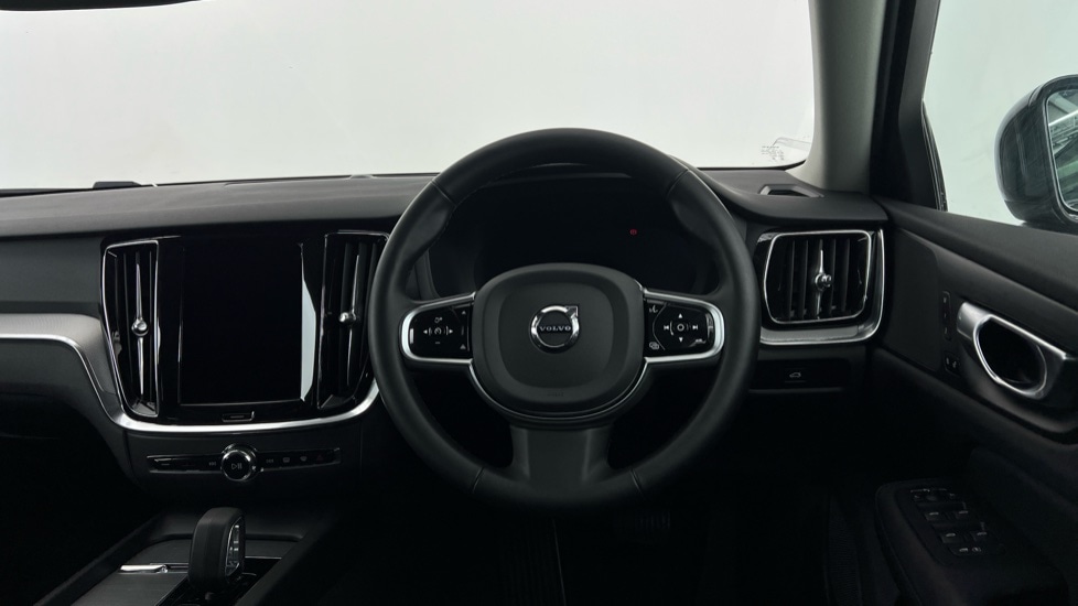 Used Volvo V60 2025 for sale - 77565438: Photo 10