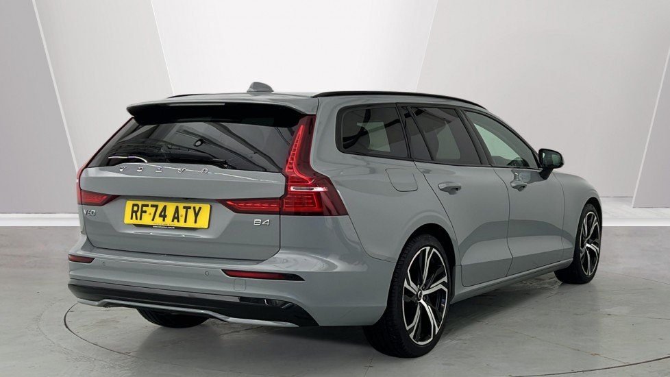 Used Volvo V60 2025 for sale - 77565438: Photo 2