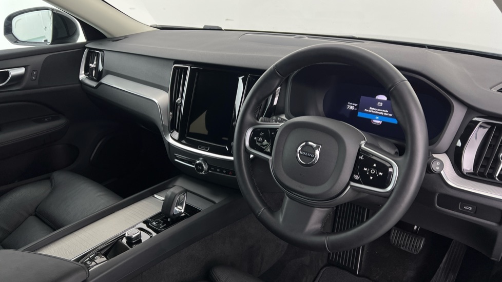 Used Volvo V60 2025 for sale - 77565438: Photo 4