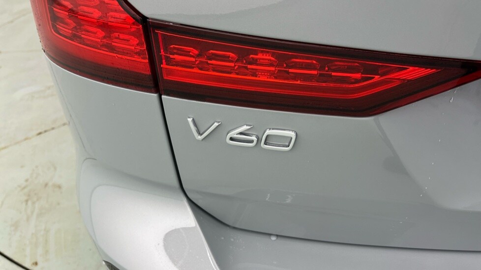 Used Volvo V60 2025 for sale - 77565438: Photo 53