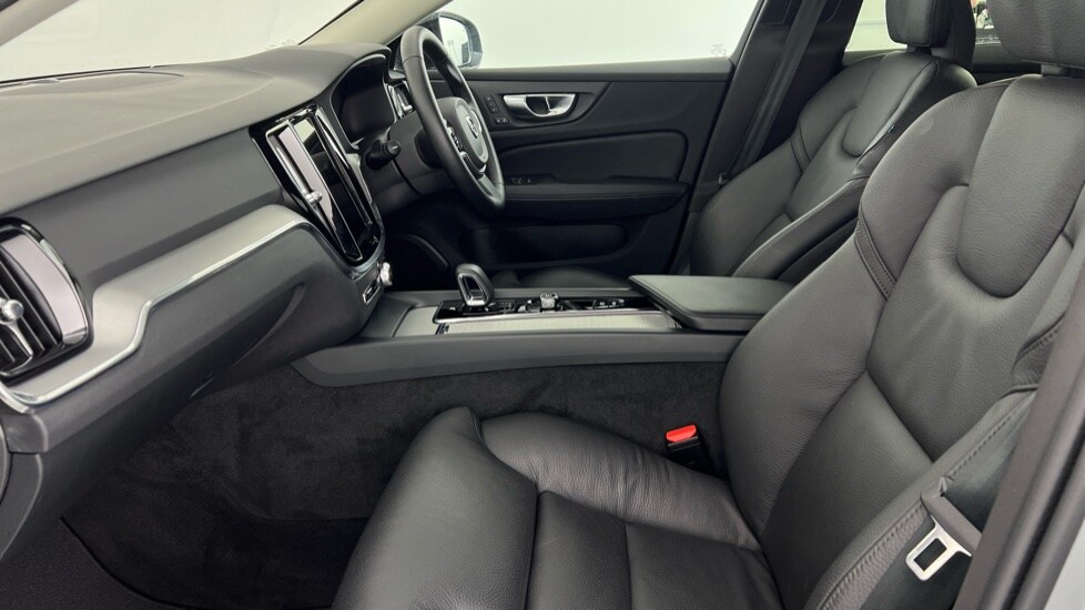 Used Volvo V60 2025 for sale - 77565438: Photo 59