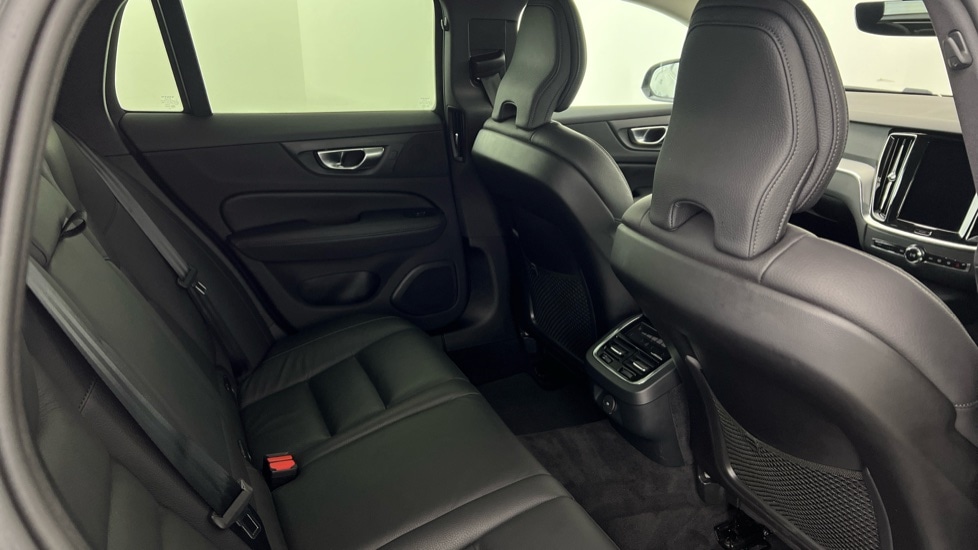 Used Volvo V60 2025 for sale - 77565438: Photo 6