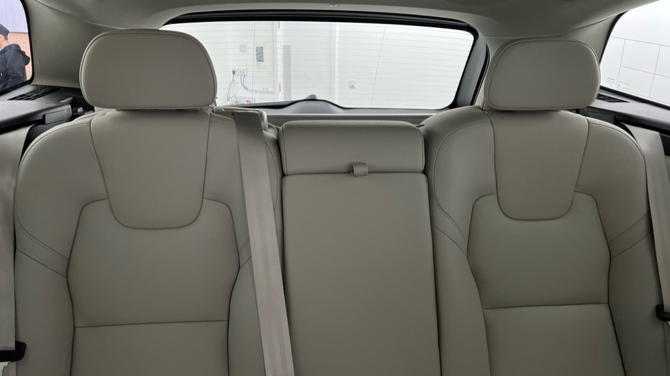Used Volvo XC60 2023 for sale - 76130795: Photo 36