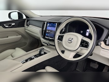 Used Volvo XC60 2023 for sale - 76130795: Photo 4