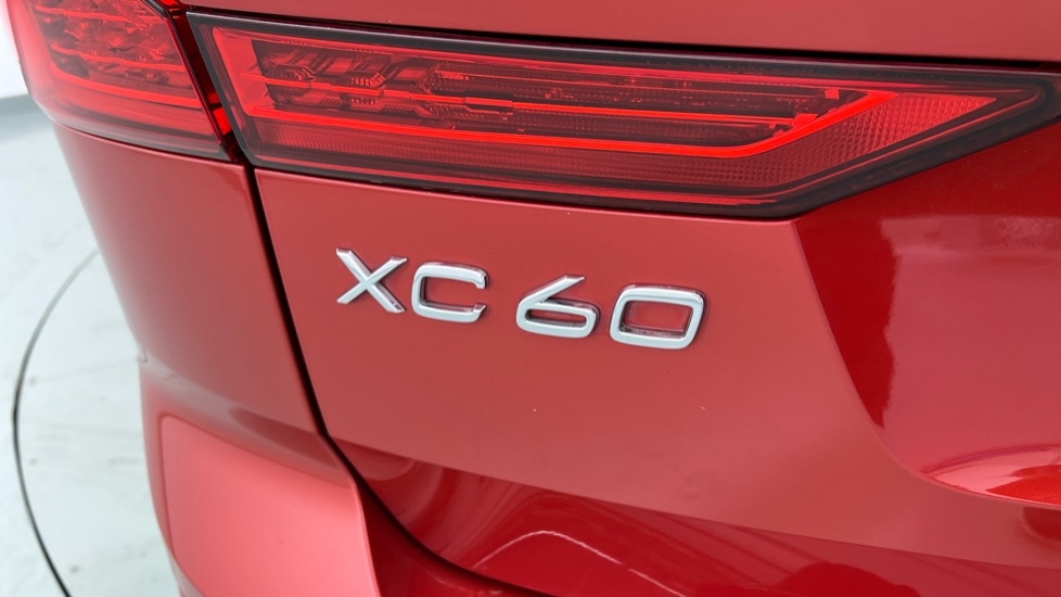 Used Volvo XC60 2023 for sale - 76130795: Photo 53