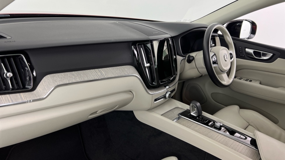 Used Volvo XC60 2023 for sale - 76130795: Photo 56
