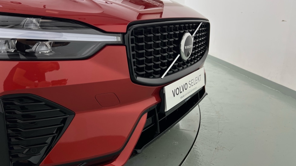 Used Volvo XC60 2023 for sale - 76130795: Photo 60