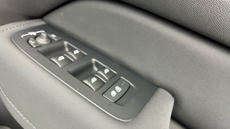 Used Volvo XC60 2026 for sale - 78074446: Photo 24