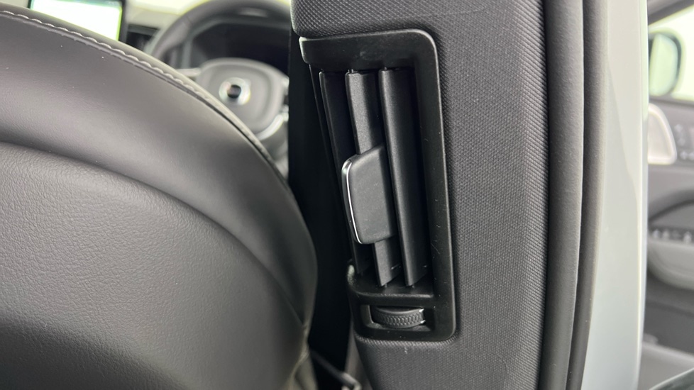 Used Volvo XC60 2026 for sale - 78074446: Photo 38