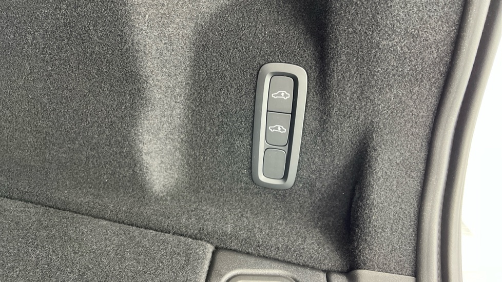 Used Volvo XC60 2026 for sale - 78074446: Photo 58