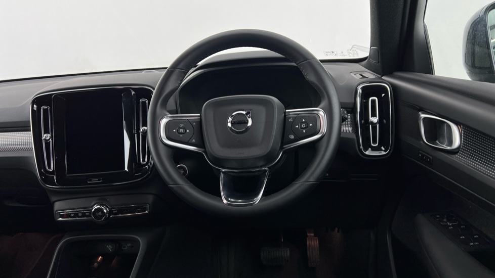 Used Volvo XC40 2024 for sale - 76942960: Photo 10