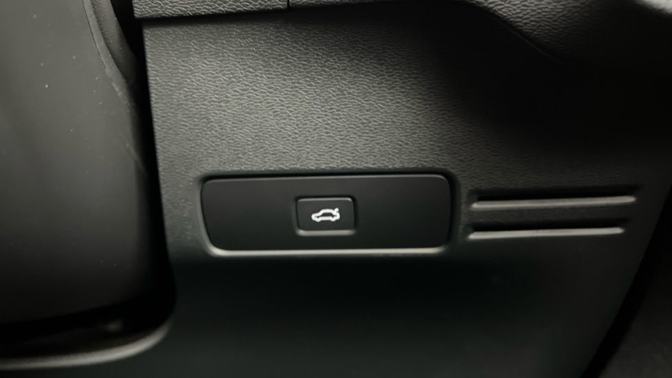 Used Volvo XC40 2024 for sale - 76942960: Photo 46