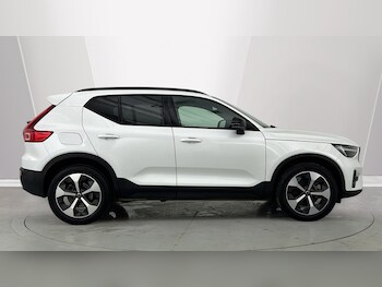 Used Volvo XC40 2025 for sale - 77235521: Photo