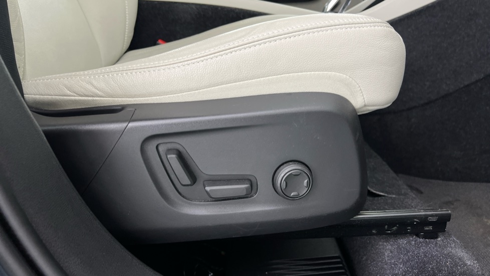 Used Volvo XC40 2020 for sale - 76104165: Photo 30